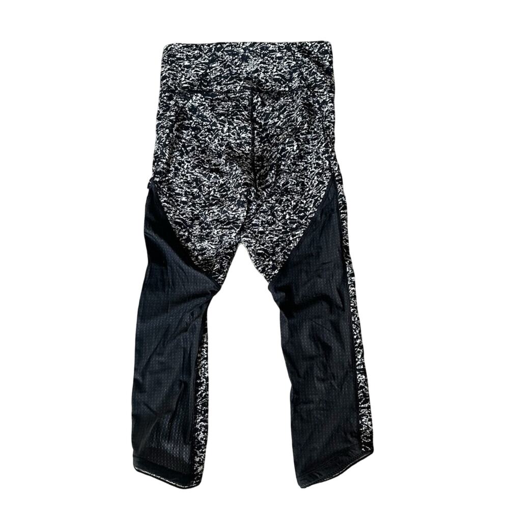 Lululemon Black White Mesh Leg Crop Leggings